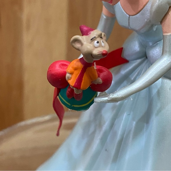 Vintage Disney Cinderella Grolier First Issue Christmas Ornament - Picture 12 of 15